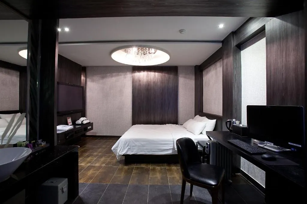 Hotel Hip-1