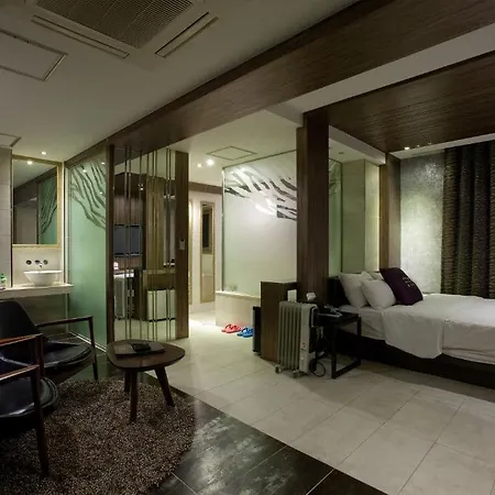 Hotel Hip-3